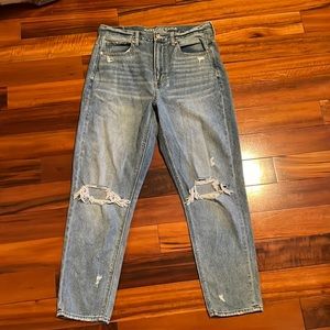American Eagle Mom Jeans
